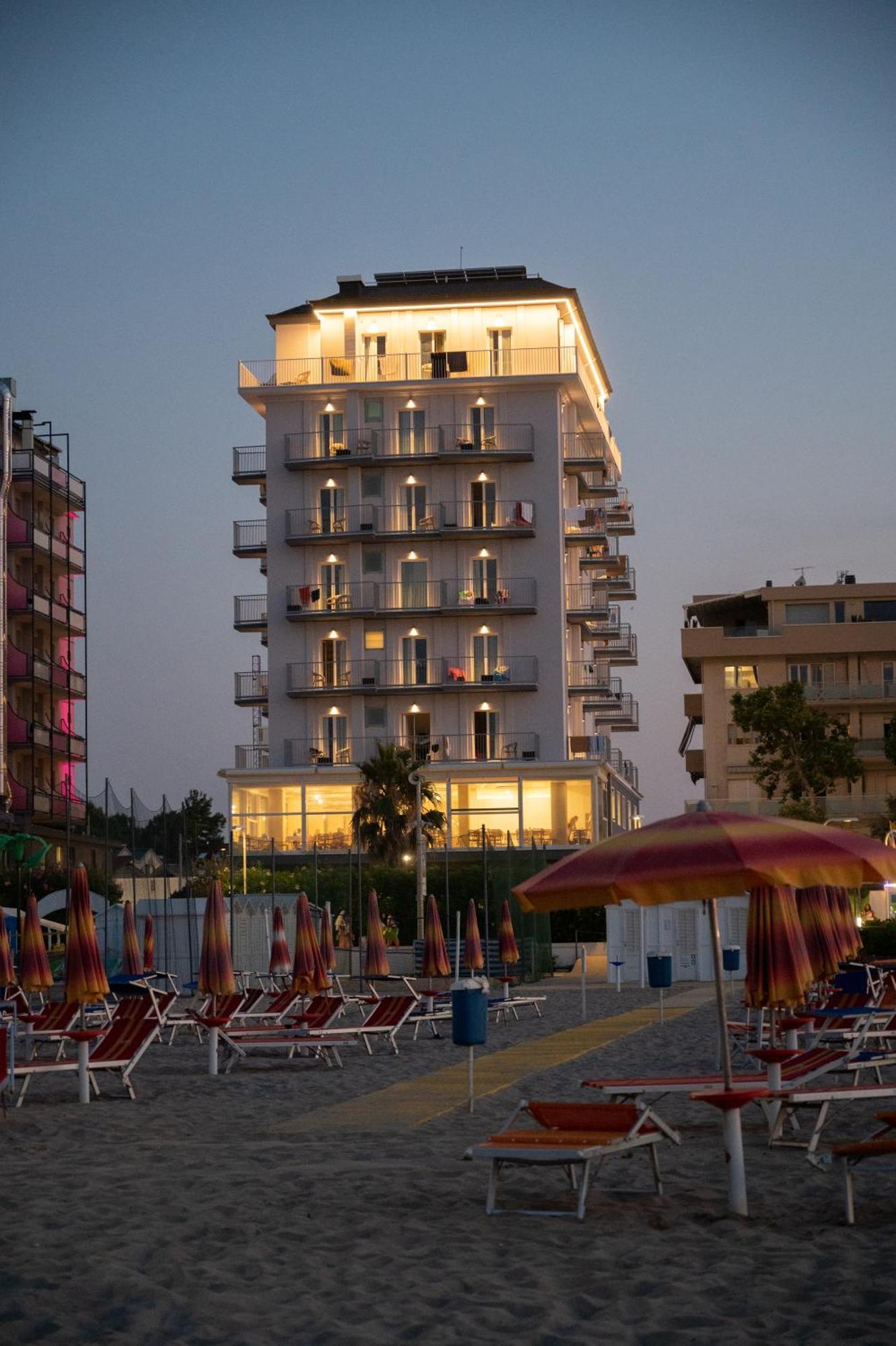 Hotel Fedora Riccione Exterior photo