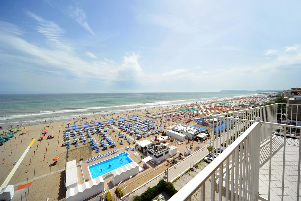 Hotel Fedora Riccione Exterior photo